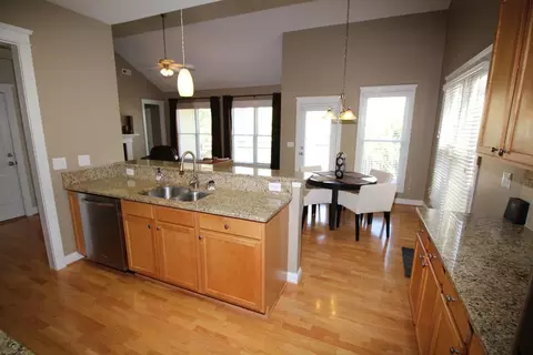 119 Bridgegate Dr, Cary, NC 27519 photo 4