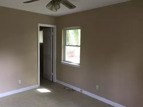824 Waring St, Durham, NC 27704 photo 5