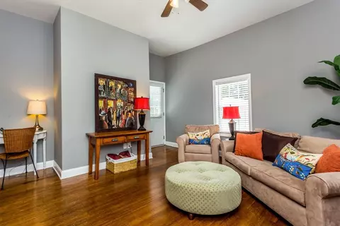 910 E Jones St, Raleigh, NC 27601 photo 5