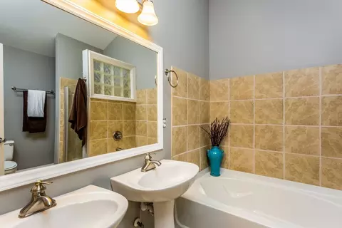 910 E Jones St, Raleigh, NC 27601 photo 14