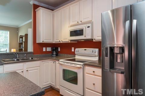 7839 Silverthread Ln, Raleigh, NC 27613 photo 4
