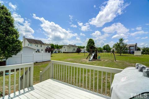 819 Glory Pond Ct, Willow Spring, NC 27592 photo 5