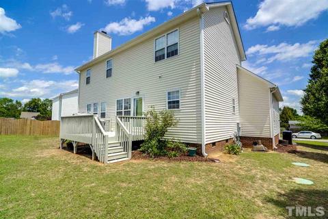 819 Glory Pond Ct, Willow Spring, NC 27592 photo 3