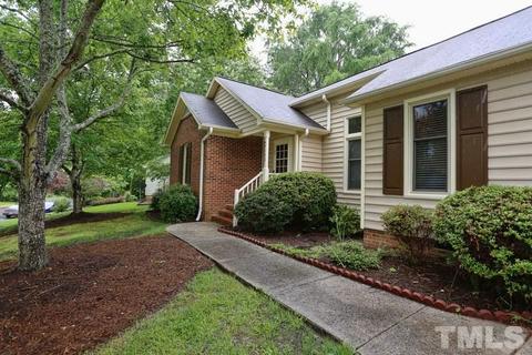 4102 Olde Coach Rd, Durham, NC 27707 photo 2