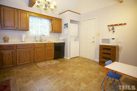 106 Spring St, Durham, NC 27703 photo 10