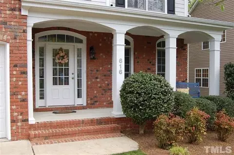 616 Continental Dr, Durham, NC 27712 photo 2