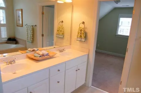 616 Continental Dr, Durham, NC 27712 photo 18