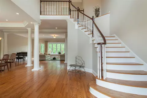 106 Devonbrook Ln, Cary, NC 27518 photo 4