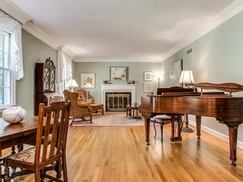 3 Iris Ln, Chapel Hill, NC 27514 photo 5