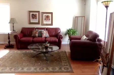 8 Ringwood Ct, Durham, NC 27713 photo 3