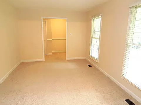5622 Paragon Cir, Durham, NC 27712 photo 8