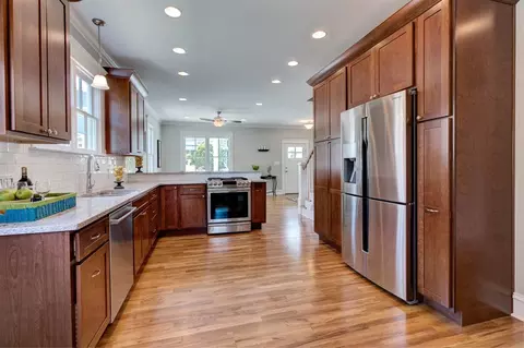 706 Carroll St, Durham, NC 27701 photo 8
