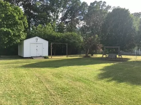 15 Bridgewater Dr, Erwin, NC 28339 photo 4