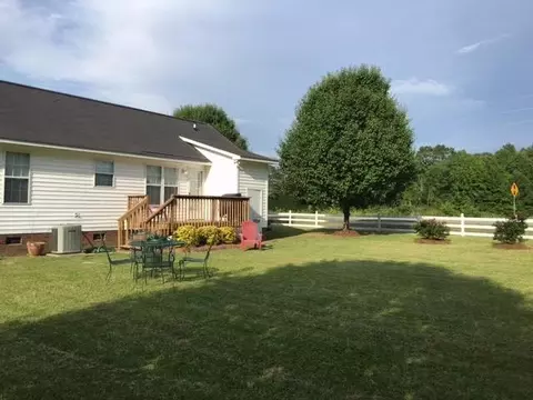 15 Bridgewater Dr, Erwin, NC 28339 photo 3