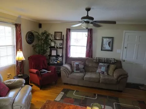 503 W B St, Erwin, NC 28339 photo 9