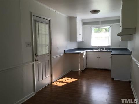 2703 Davie Dr, Durham, NC 27704 photo 7