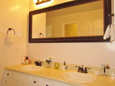 26 Willow Bridge Dr, Durham, NC 27707 photo 10