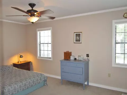 26 Willow Bridge Dr, Durham, NC 27707 photo 9
