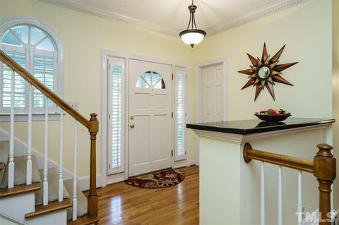 114 Kingussie Ct, Cary, NC 27511 photo 3