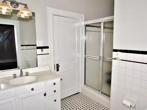 513 Dixie Trl, Raleigh, NC 27607 photo 12