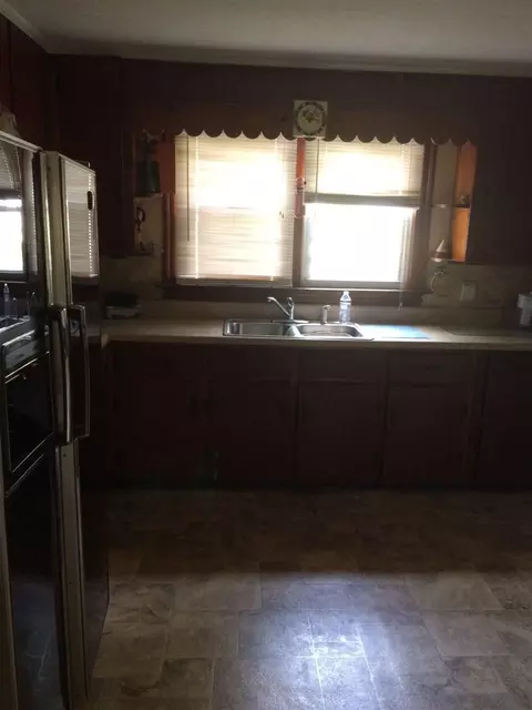 205 E F St, Erwin, NC 28339 photo 6