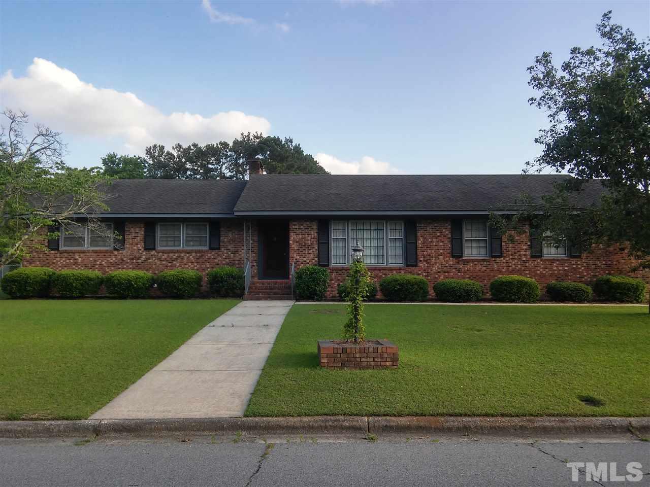 500 Marlowe Dr, Dunn, NC 28334 photo 1