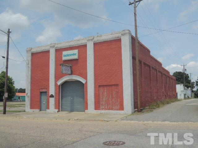 105 Edgerton St, Dunn, NC 28334 photo 1