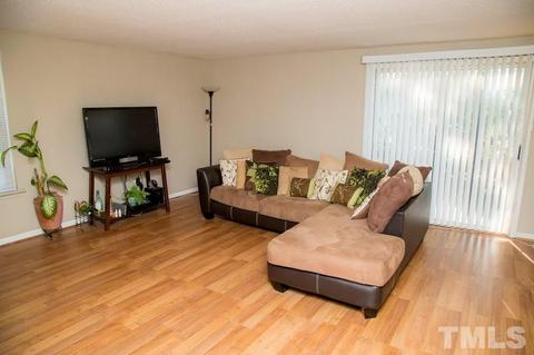 103 Ocala Ct, Cary, NC 27513 photo 4