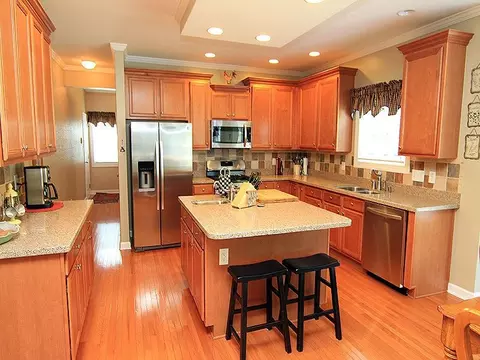 802 Modena Dr, Cary, NC 27513 photo 2