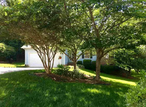 105 Bedbrook Ct, Cary, NC 27519 photo 2