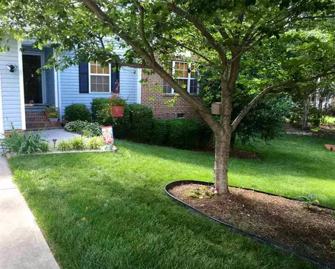 105 Bedbrook Ct, Cary, NC 27519 photo 1