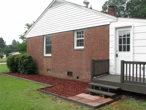 805 Maple Ave, Dunn, NC 28334 photo 4