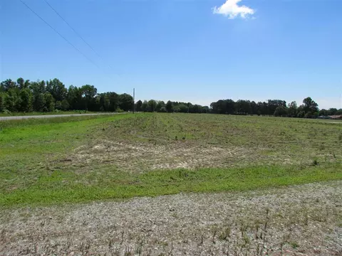 800 Phillips Rd, Selma, NC 27576 photo 3