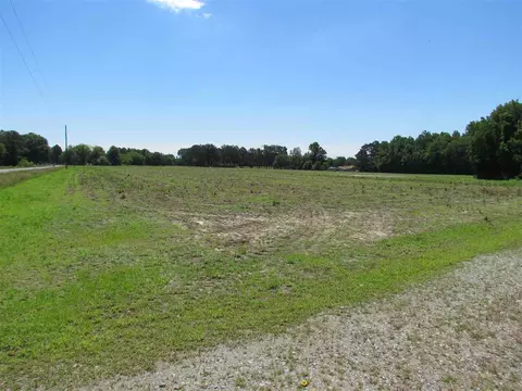 800 Phillips Rd, Selma, NC 27576 photo 2