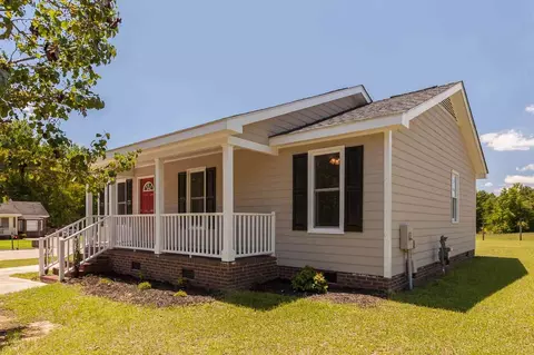 122 Mars Dr, Dunn, NC 28334 photo 2