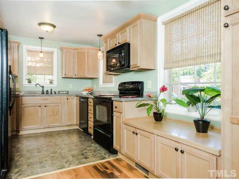 405 E Hammond St, Durham, NC 27704 photo 7