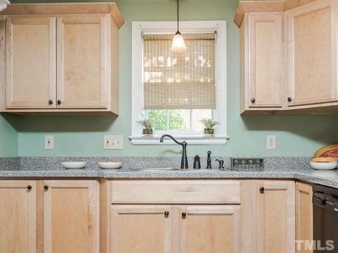 405 E Hammond St, Durham, NC 27704 photo 9