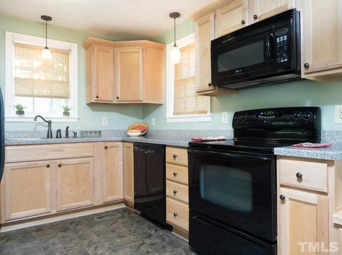 405 E Hammond St, Durham, NC 27704 photo 8