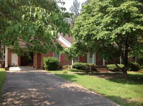 104 Murchison Dr, Dunn, NC 28334 photo 2