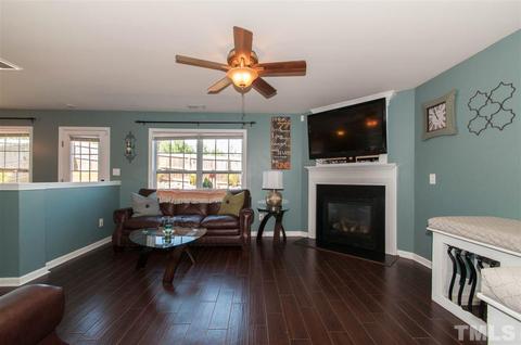 1402 Infinity Ln, Raleigh, NC 27610 photo 2