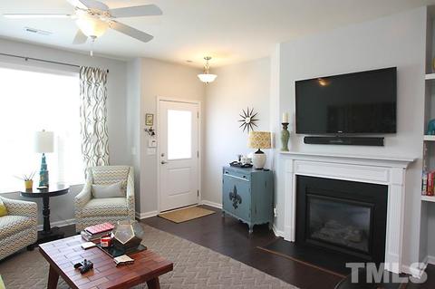 5 Bitterroot Dr, Durham, NC 27705 photo 2