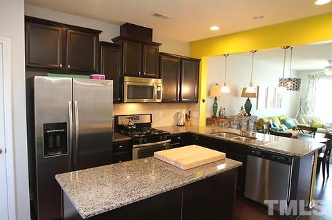 5 Bitterroot Dr, Durham, NC 27705 photo 4