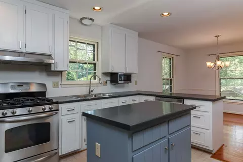 3313 Boulder Ct, Raleigh, NC 27607 photo 7