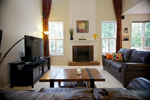 4620 Regency Dr, Durham, NC 27713 photo 9