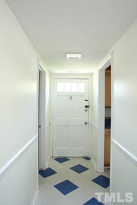 5801 Nottoway Ct #E, Raleigh, NC 27609 photo 2