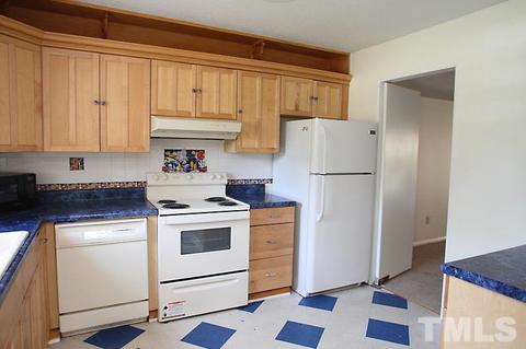 5801 Nottoway Ct #E, Raleigh, NC 27609 photo 4