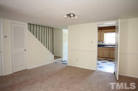 5801 Nottoway Ct #E, Raleigh, NC 27609 photo 9