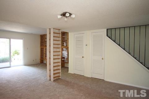 5801 Nottoway Ct #E, Raleigh, NC 27609 photo 8