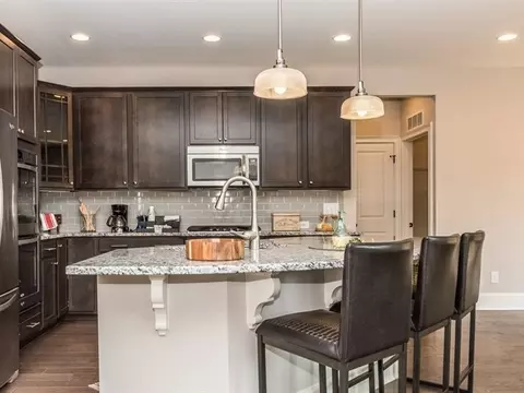 105 El Paso Ave, Durham, NC 27703 photo 6
