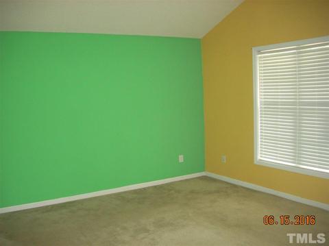 113 Stephenson Dr, Smithfield, NC 27577 photo 4